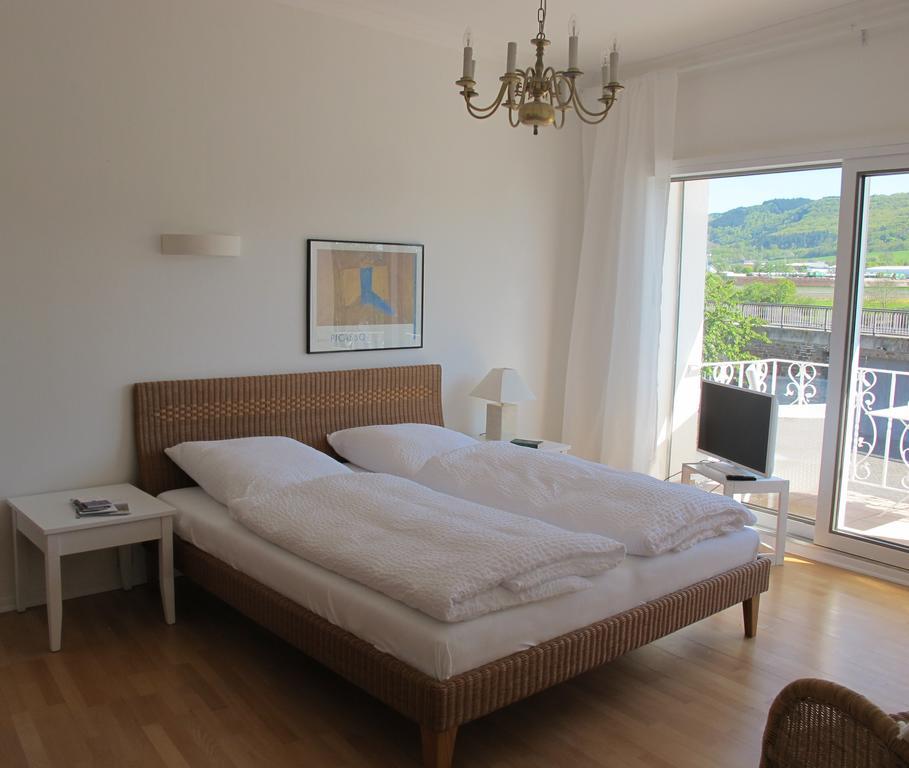 Mosel - River - Quartier 31 Hotel Лизер Екстериор снимка